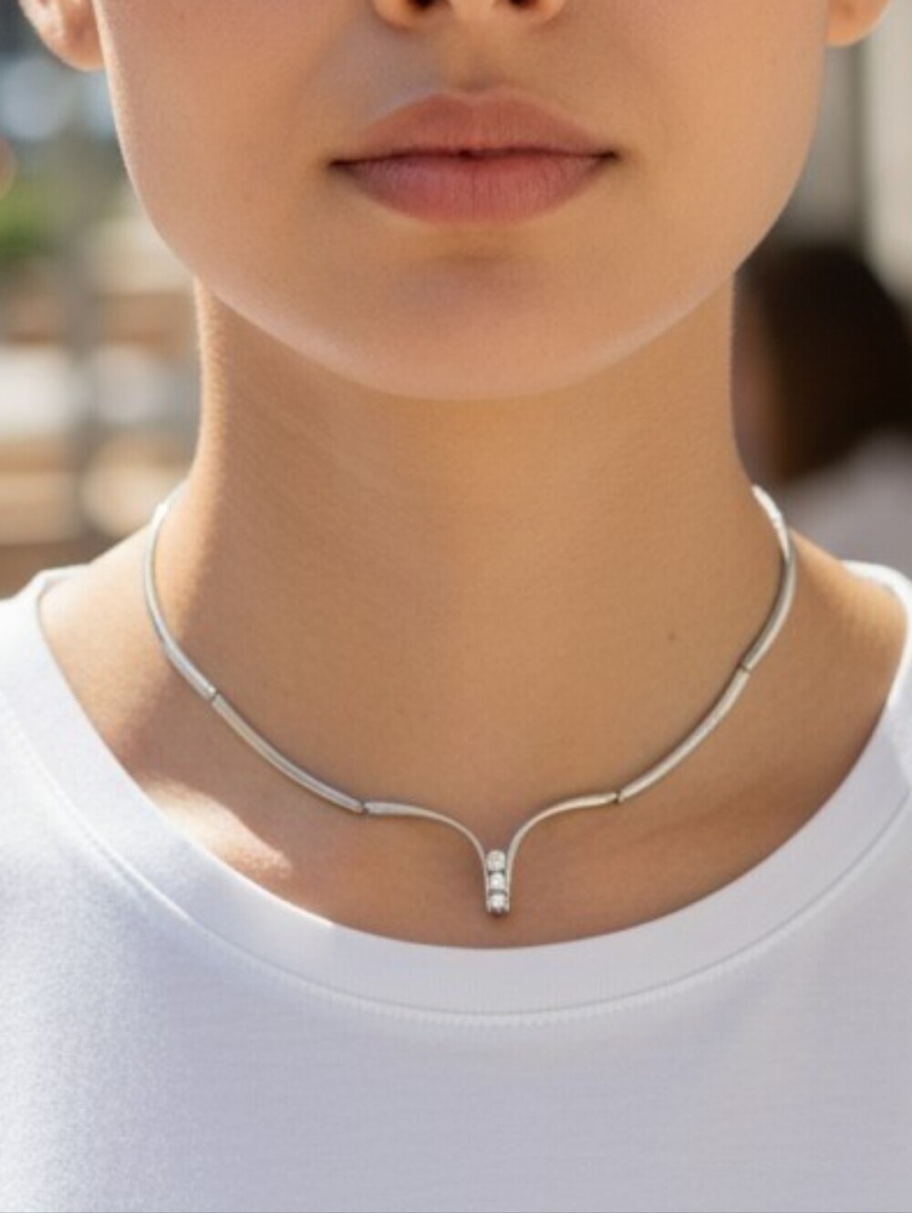 Silvertone V Style Pendant Necklace Three Clear Stones